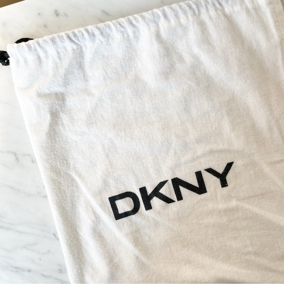DKNY Slim Sling/Shoulder Bag Genuine Leather - Picture 6 of 15
